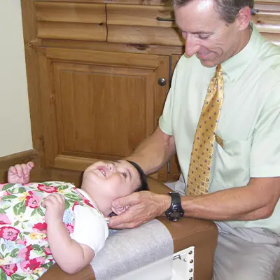 Salinas pediatric chiropractic adjustment