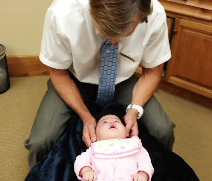 pediatric chiropractor in Salinas, CA
